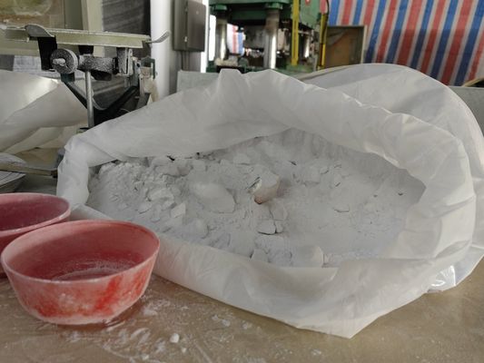 99.8% βιομηχανικός βαθμός πυκνότητα πρώτης ύλης C3H6N6 μελαμινών αγνότητας 1.625g/cm3