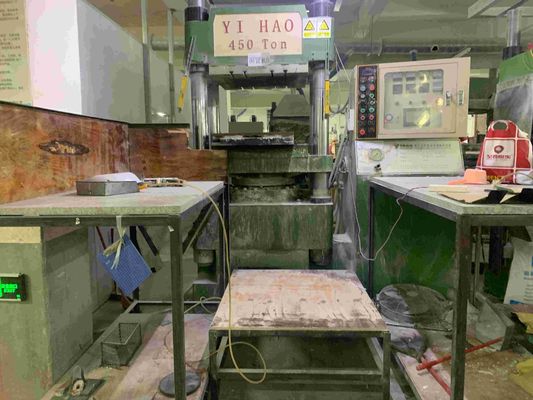 Ηλεκτρονικά ελεγχόμενη μηχανή στύσης μελαμίνης για τα επιτραπέζια σκεύη 350t