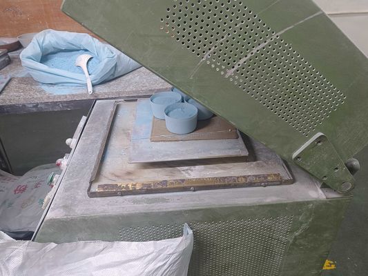 Μελαμίνη υψηλής καθαρότητας 99,8% χρώμα προσαρμοσμένο για την παραγωγή επιτραπέζιων σκευών