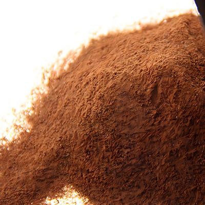 Προμηθευτής εργοστασίου μελαμίνης βιομηχανικής ποιότητας 99,8% καθαρότητας Κίνα καφέ χρώμα ρητίνη CAS 108-78-1