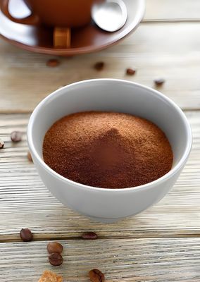 Προμηθευτής εργοστασίου μελαμίνης βιομηχανικής ποιότητας 99,8% καθαρότητας Κίνα καφέ χρώμα ρητίνη CAS 108-78-1