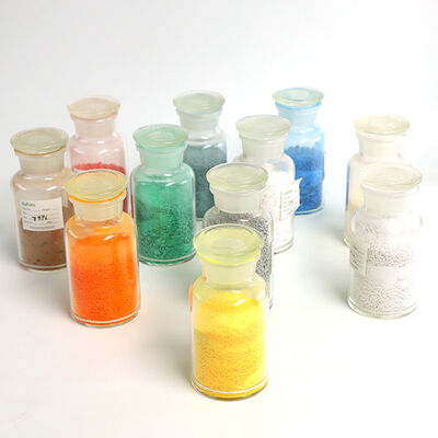 Μοριακή φόρμουλα C3H6N6 Σκόντα μελαμίνης Ιδανικά για θερμοκρασία δεξαμενής 80-90 βαθμούς Κελσίου και θερμοκρασία υπολίμανσης 300 βαθμών