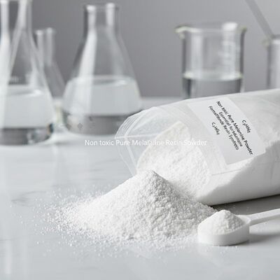 Μη τοξική καθαρή μελαμίνη σε σκόνη Μοριακή φόρμουλα C3H6N6 Βασική πρώτη ύλη για τη σύνθεση ρητίνης μελαμίνης φορμαλδεΰδης